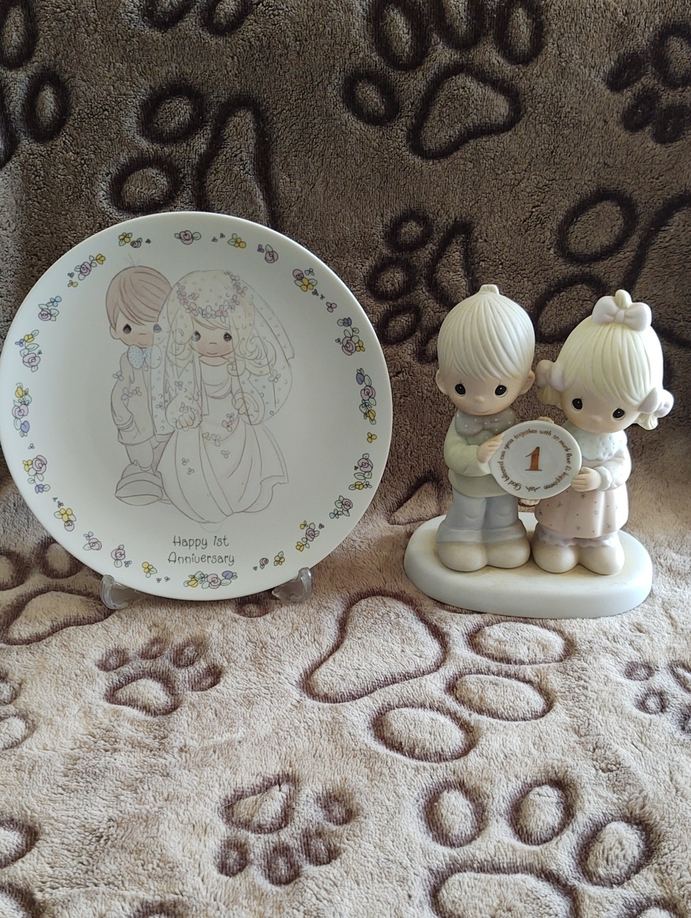 Precious Moments Cream and Soft Pink 1st Anniversary Plate with Figurine